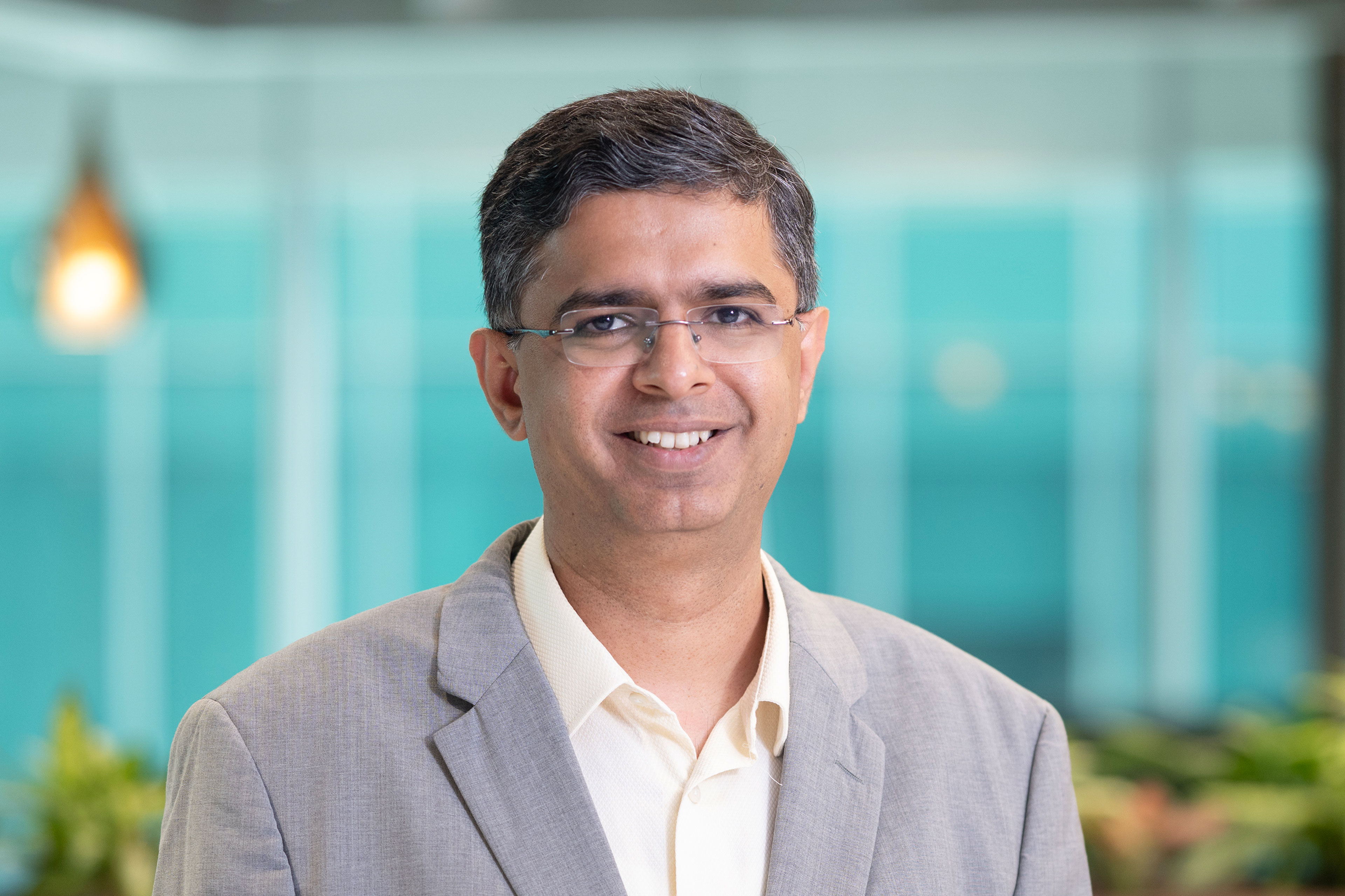 Photographic portrait of Praveen Tekchandani