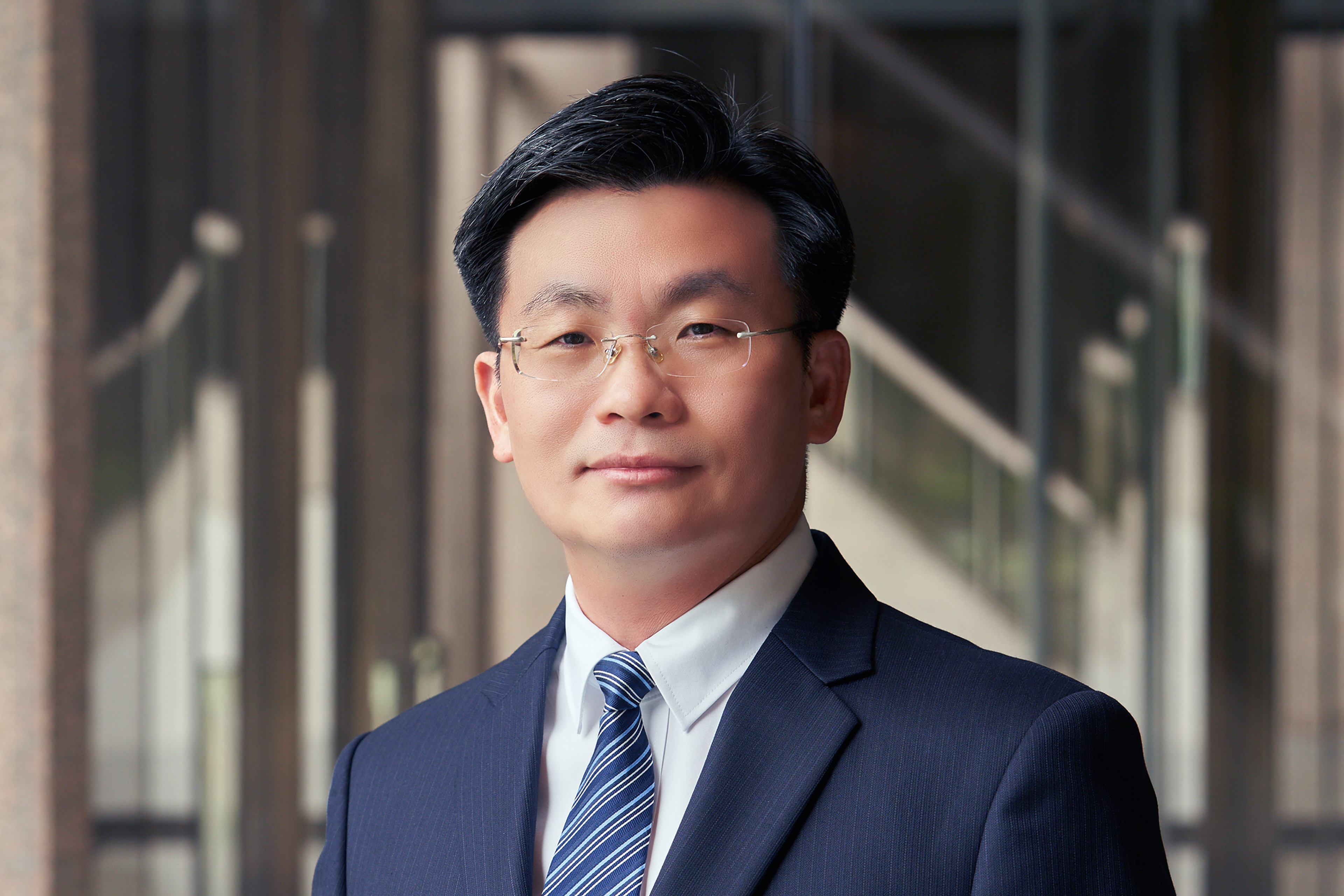 Photographic portrait of Sean Lin