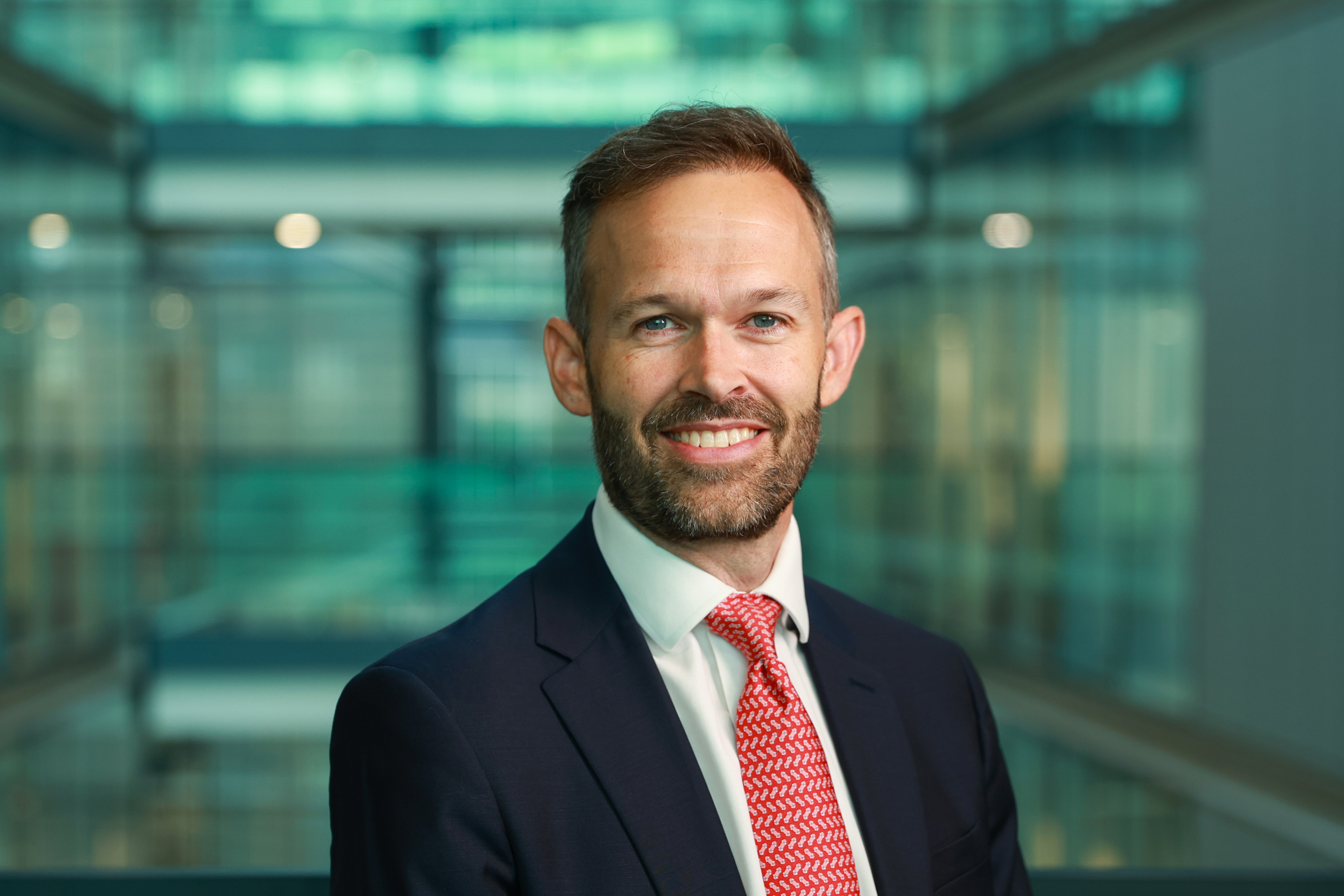 Photographic portrait of Chris Steven