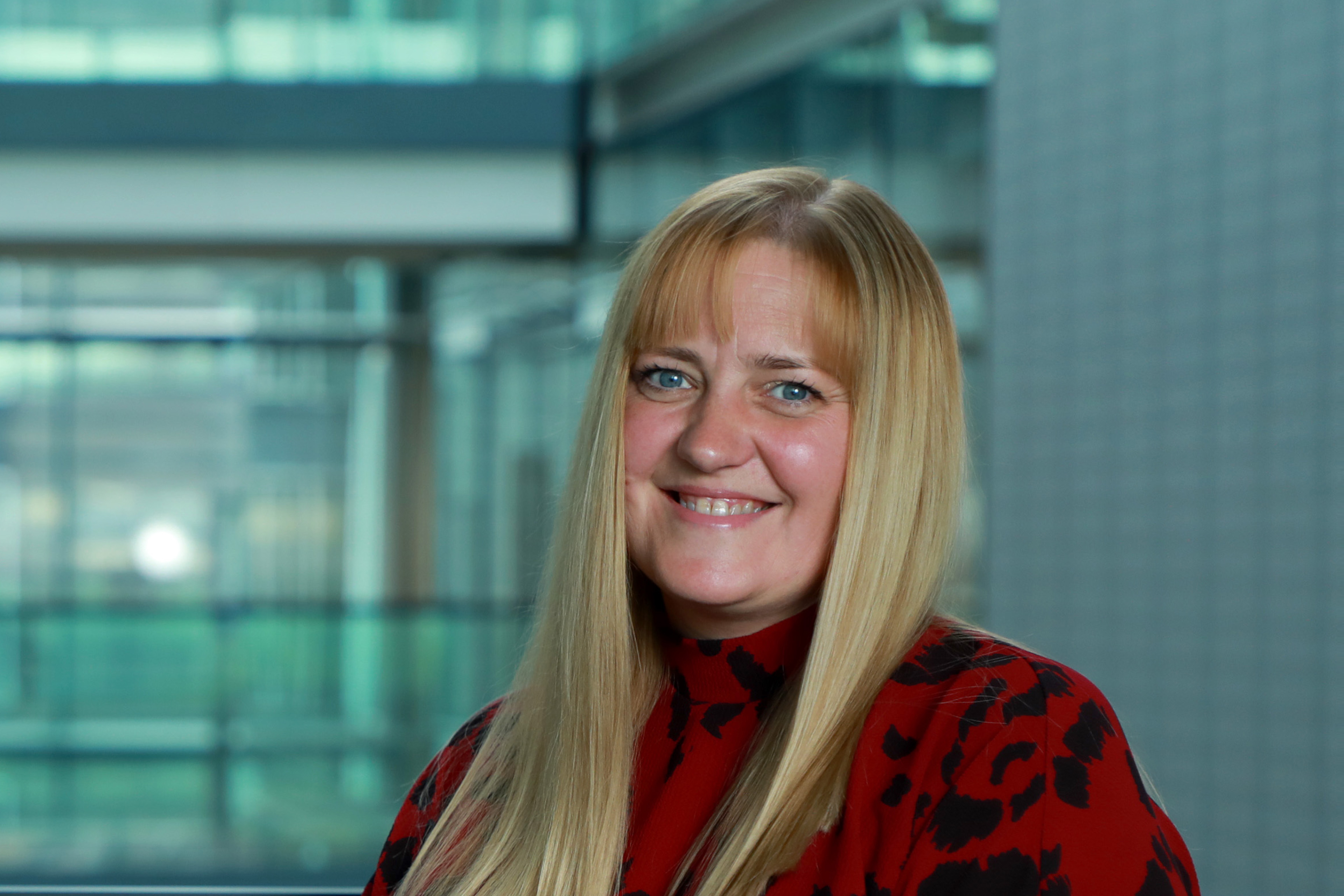 Photographic portrait of Deborah Lee