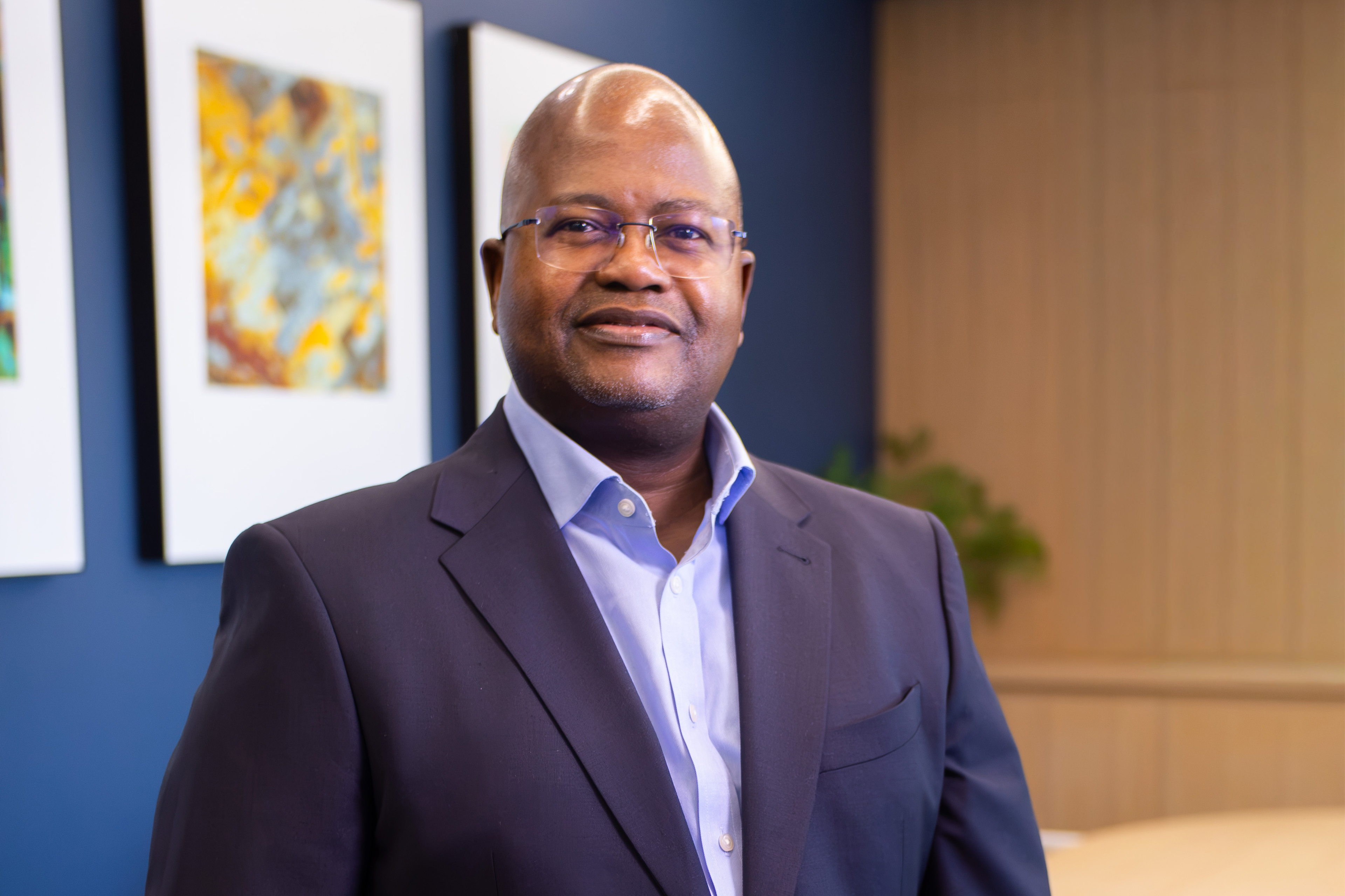 Photographic portrait of Sandile E Hlophe