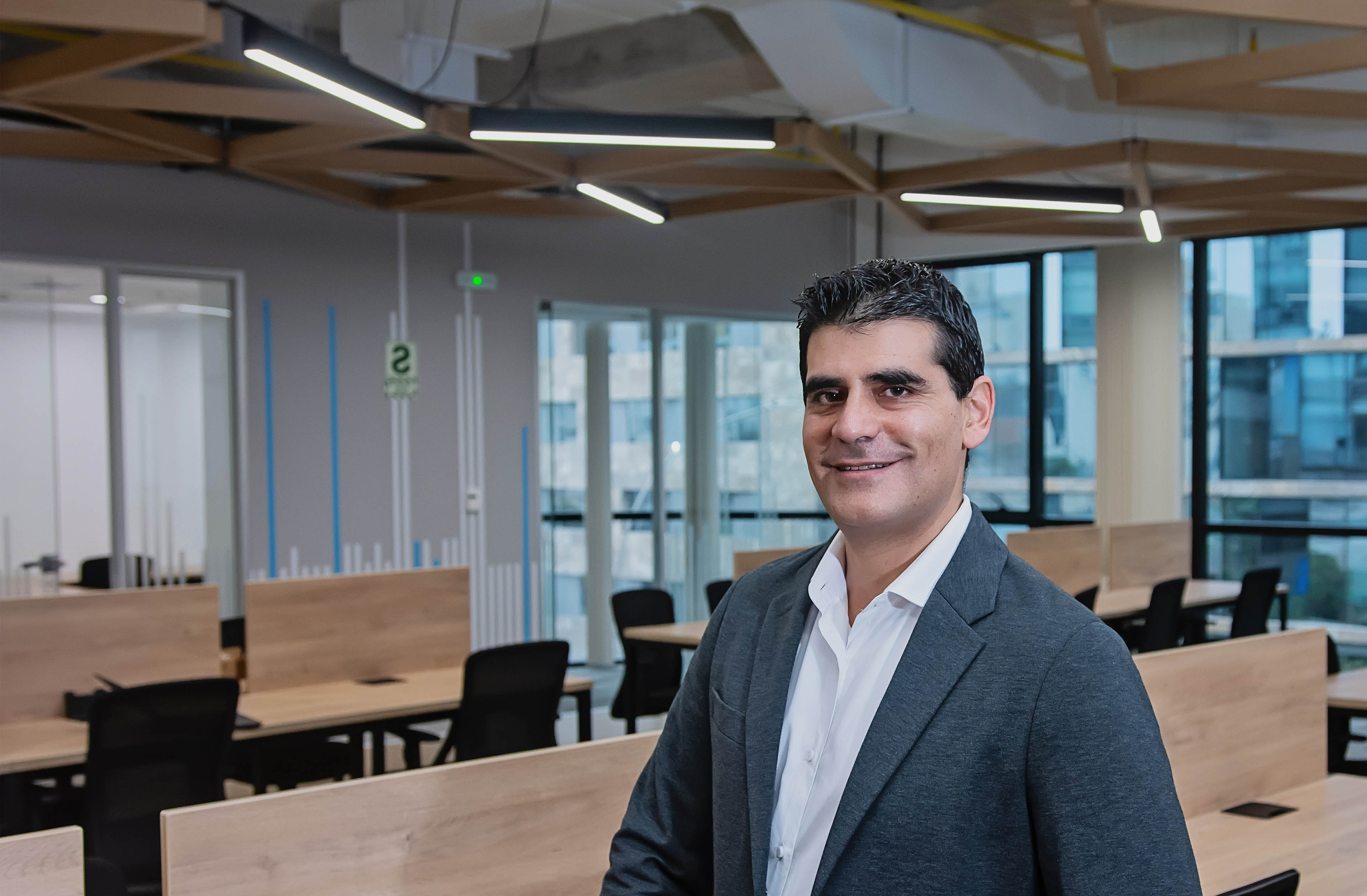 Retrato fotografico de Alejandro Carranza