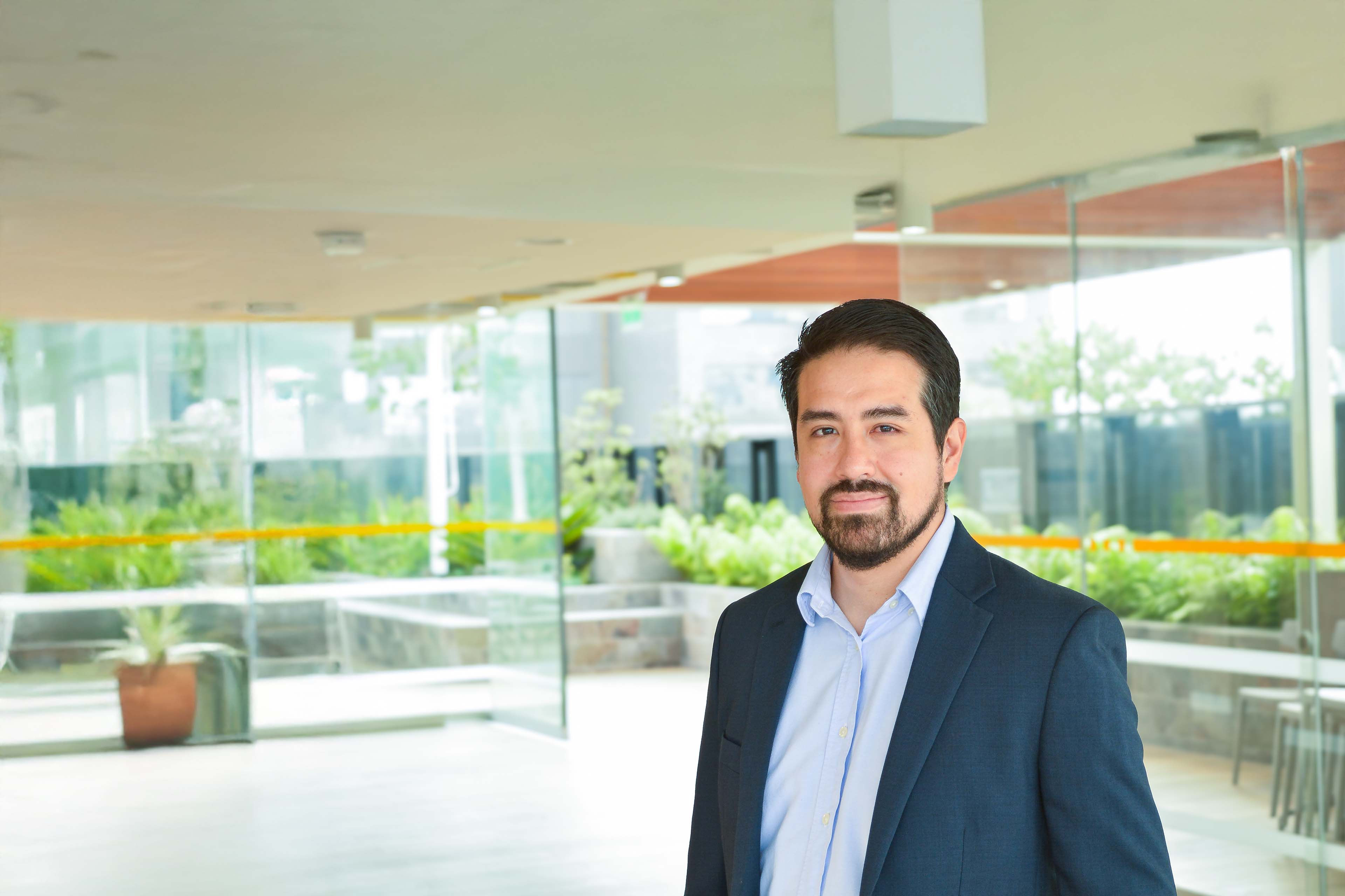 Retrato fotográfico de Rafael Peralta