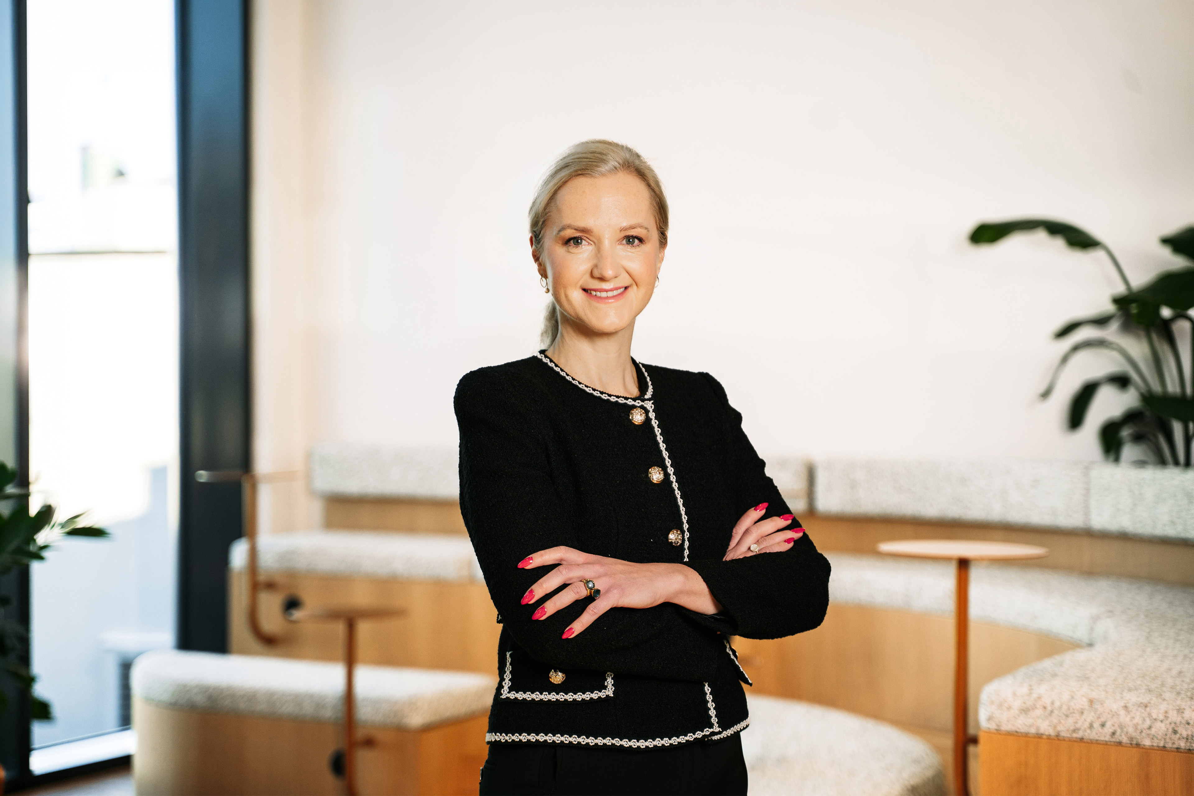 Kuvassa Kinga Charpentier