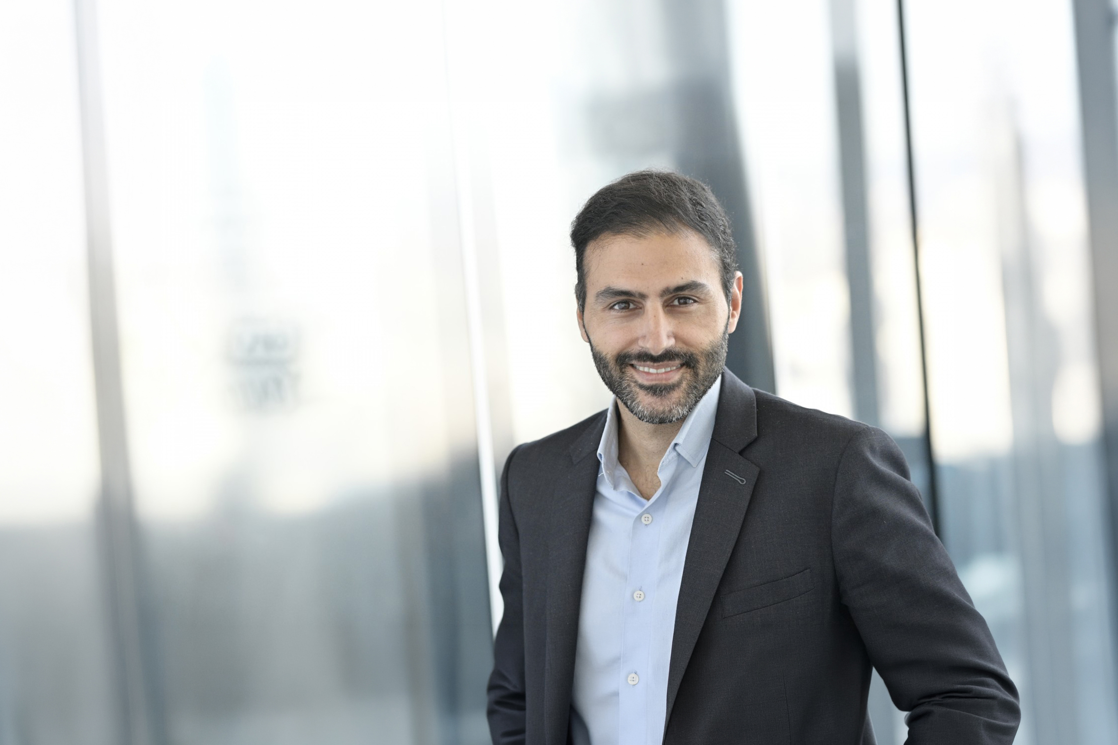 Photographic portrait of Ali Shahandeh