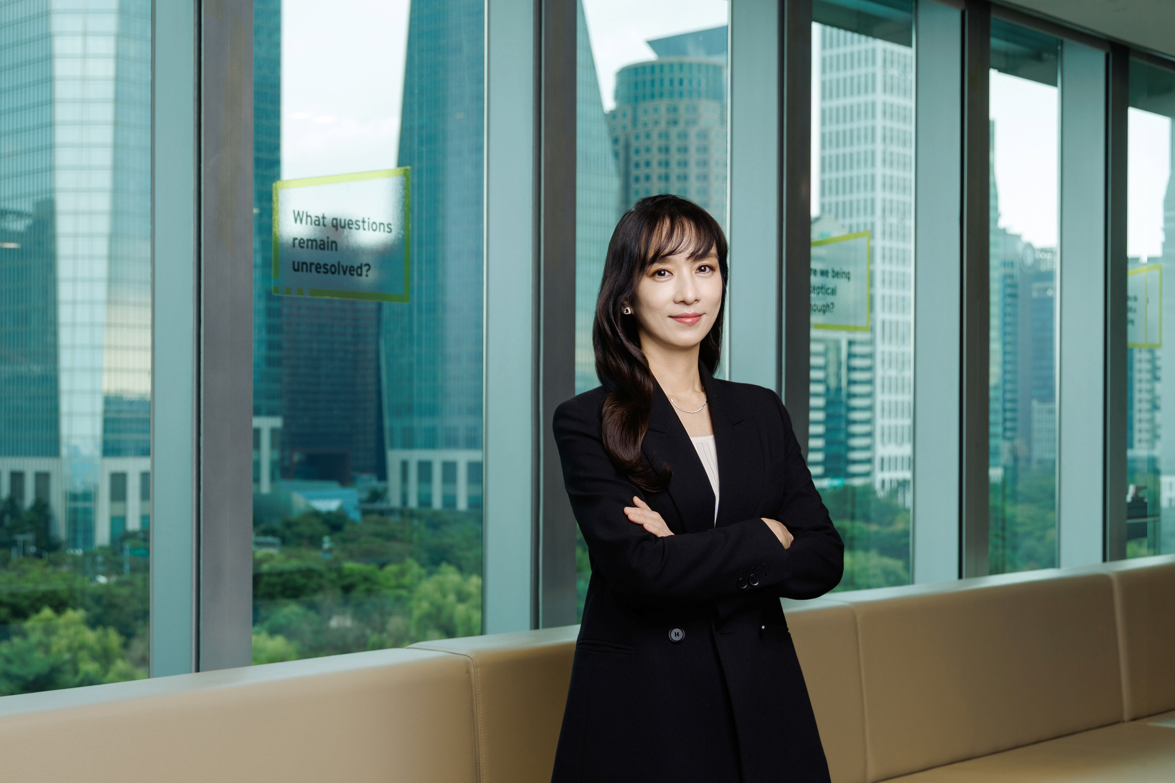 Photographic portrait of Seyoung Kang