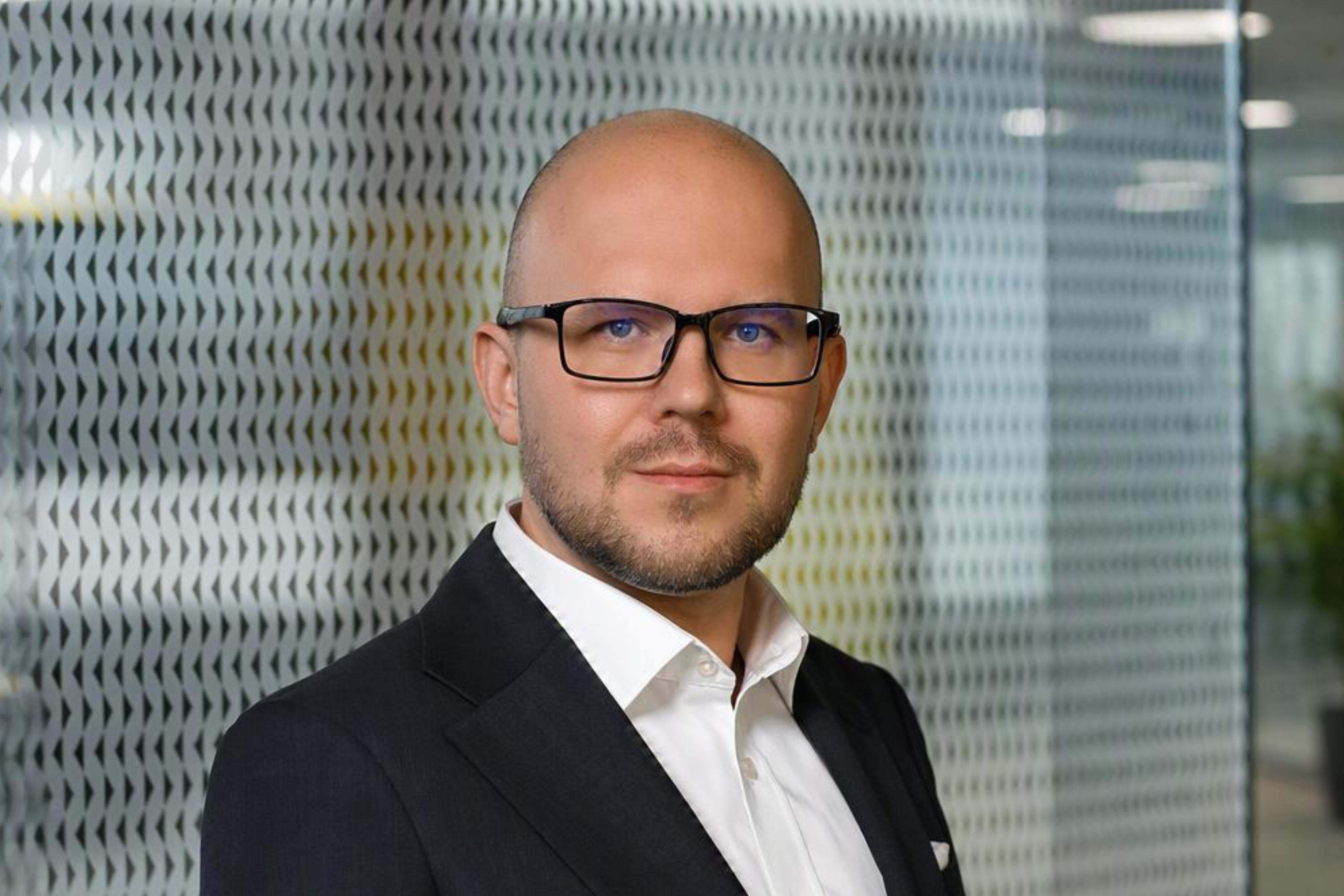 EY - Kamil Pszczółkowski