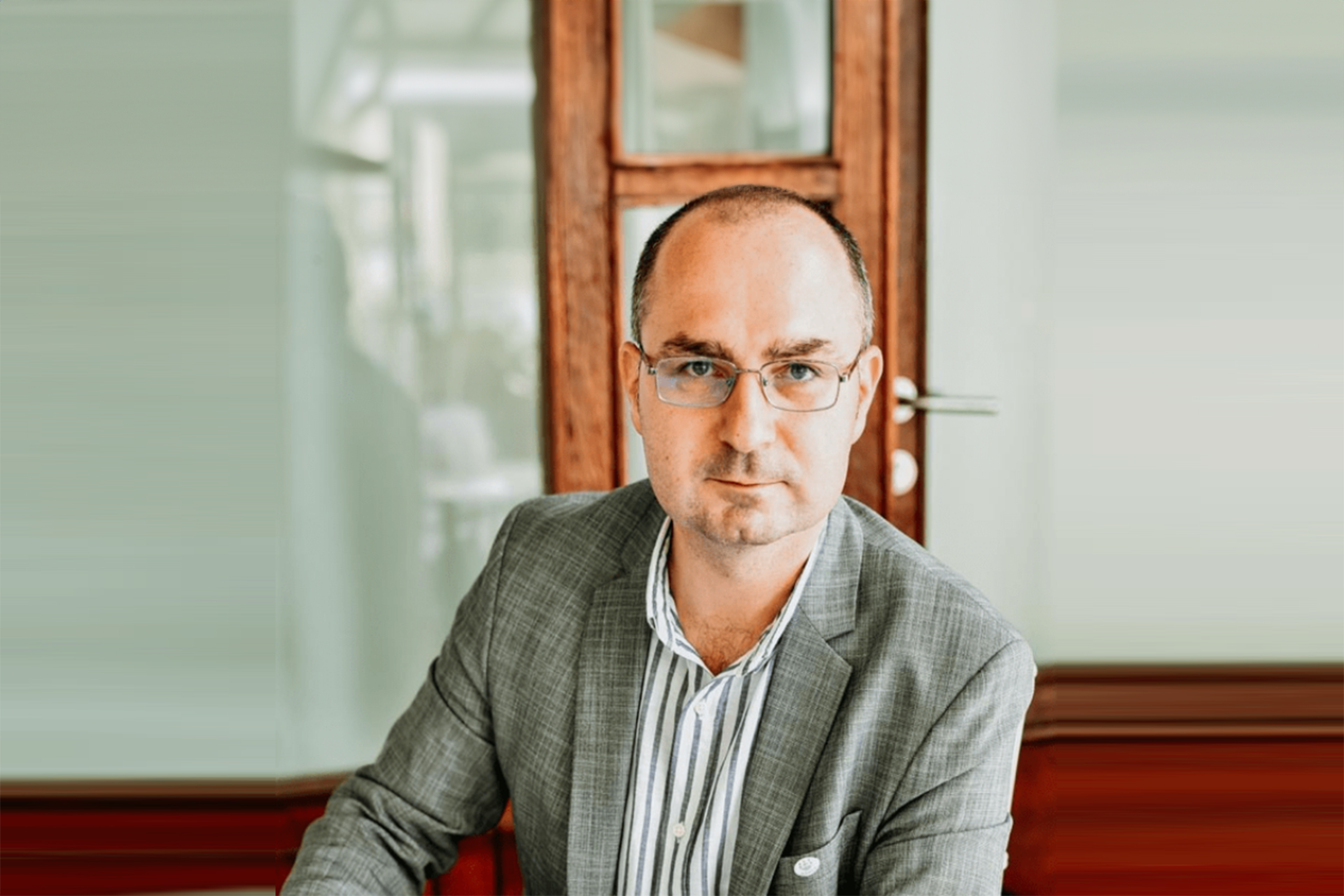 Photographic portrait of Florian Burnar