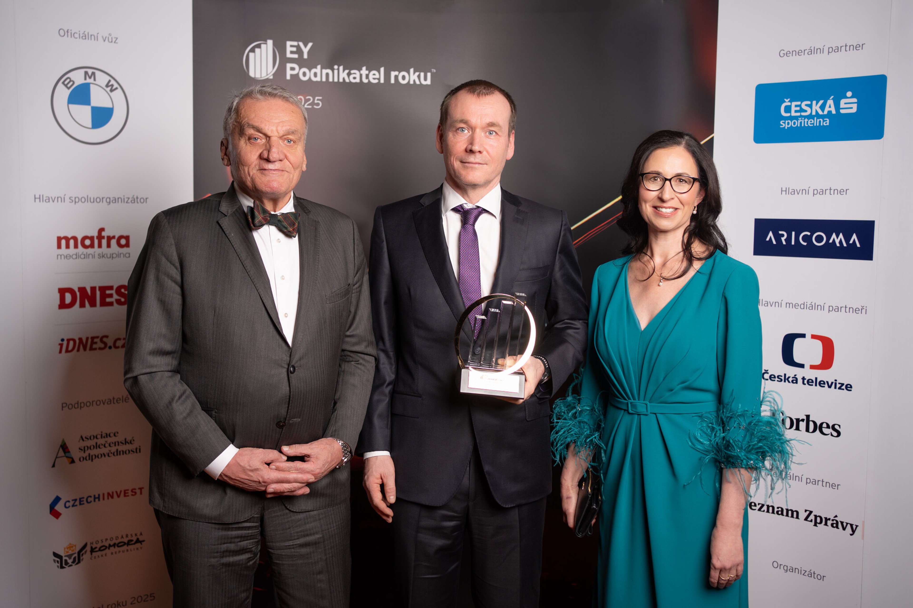 Bohuslav Svoboda Dusan Senkypl Martina Kneiflova