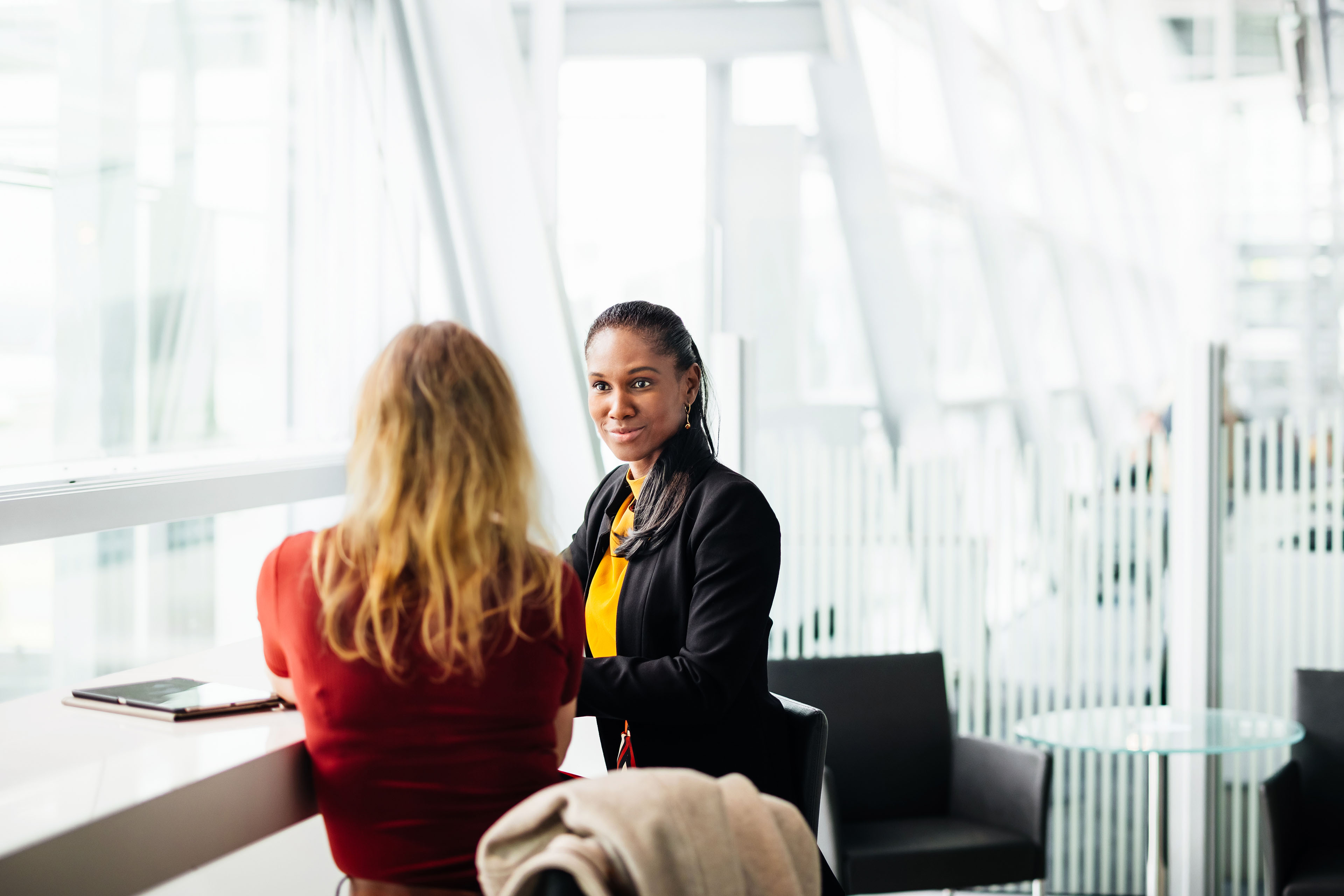 Evolving for enhanced employee experience and efficiency. Collaboration between teams from EY and Microsoft creates a glimpse into workforce mobility’s future.
