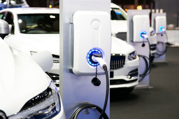 Power supply for electric car charging