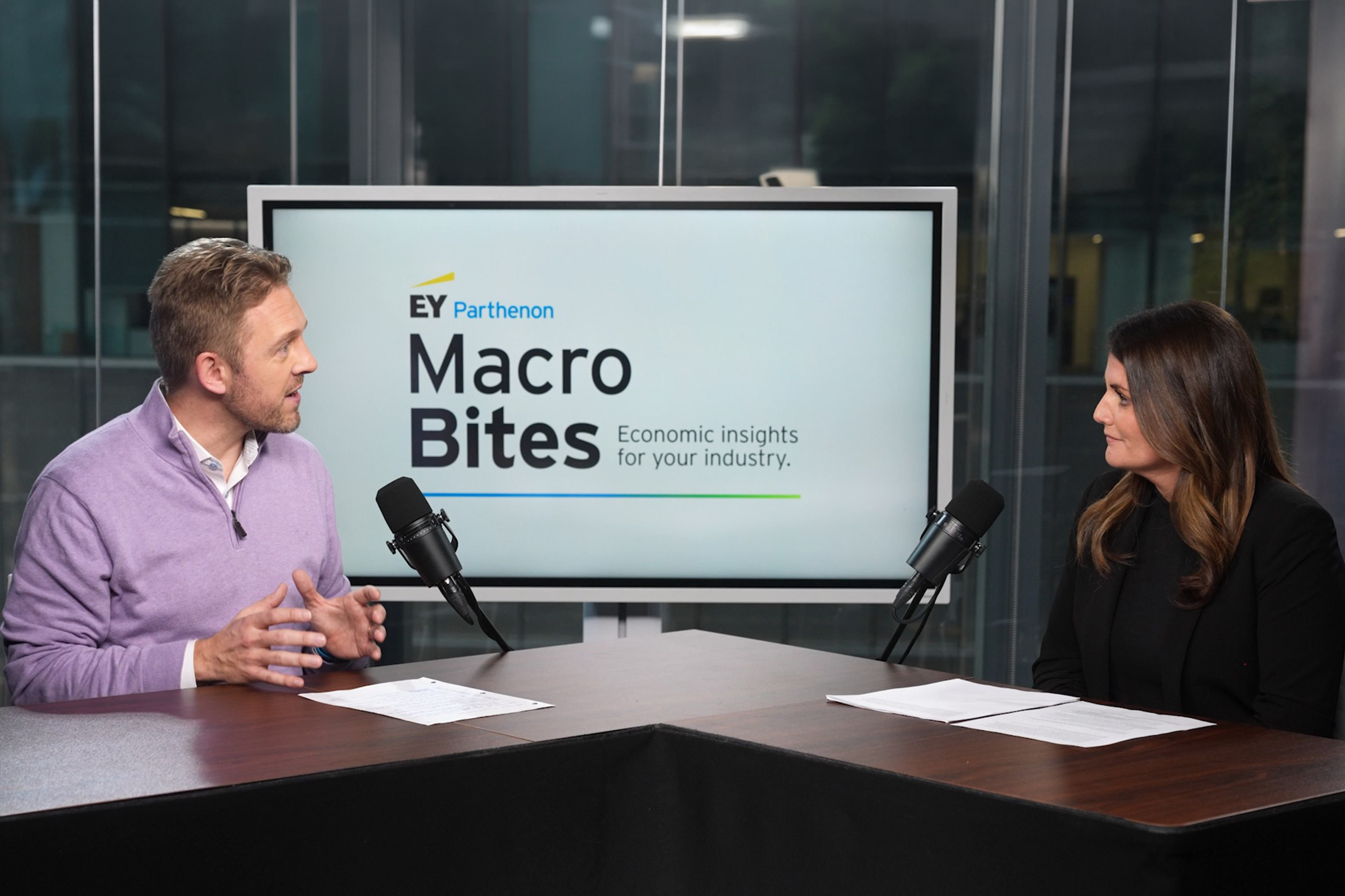 Macro bites - Economic insights for your Industry. Greg Daco and Mallory Caldwell