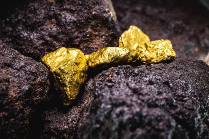 Rough gold, gold mine with rare golden stone