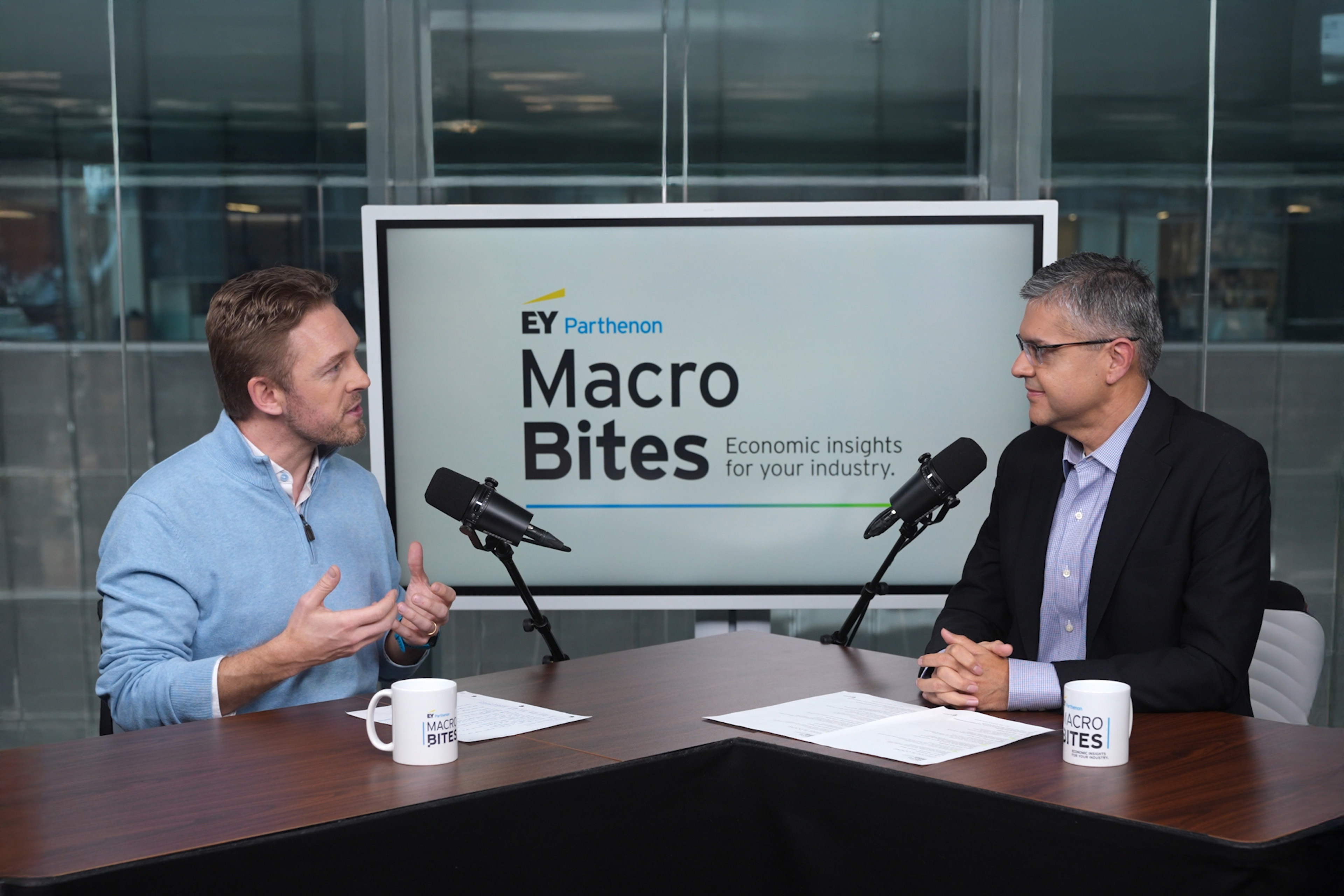 Macro bites - Economic insights for your Industry. Greg Daco and Mallory Caldwell