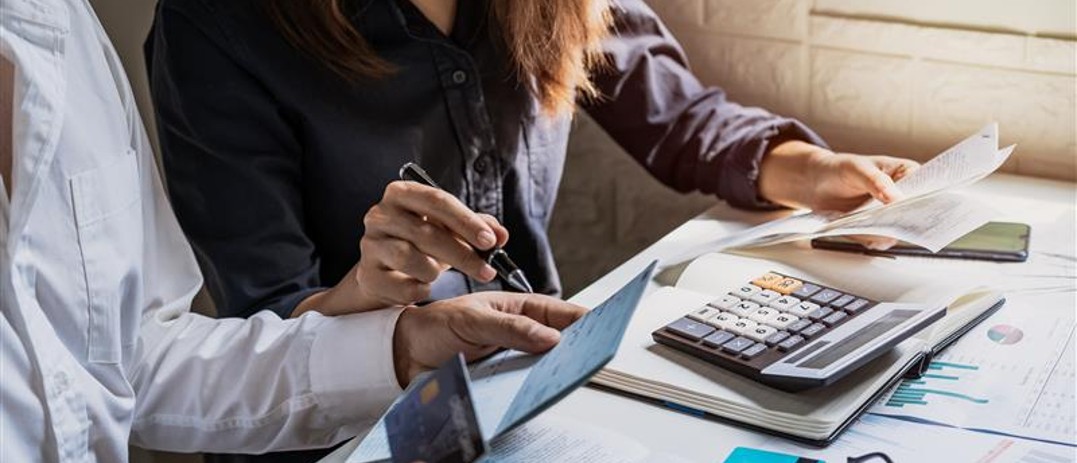 Ứng dụng trí tuệ nhân tạo trong hoạt động kiểm toán tại EY: Xu hướng, giải pháp và bài học thực tiễn