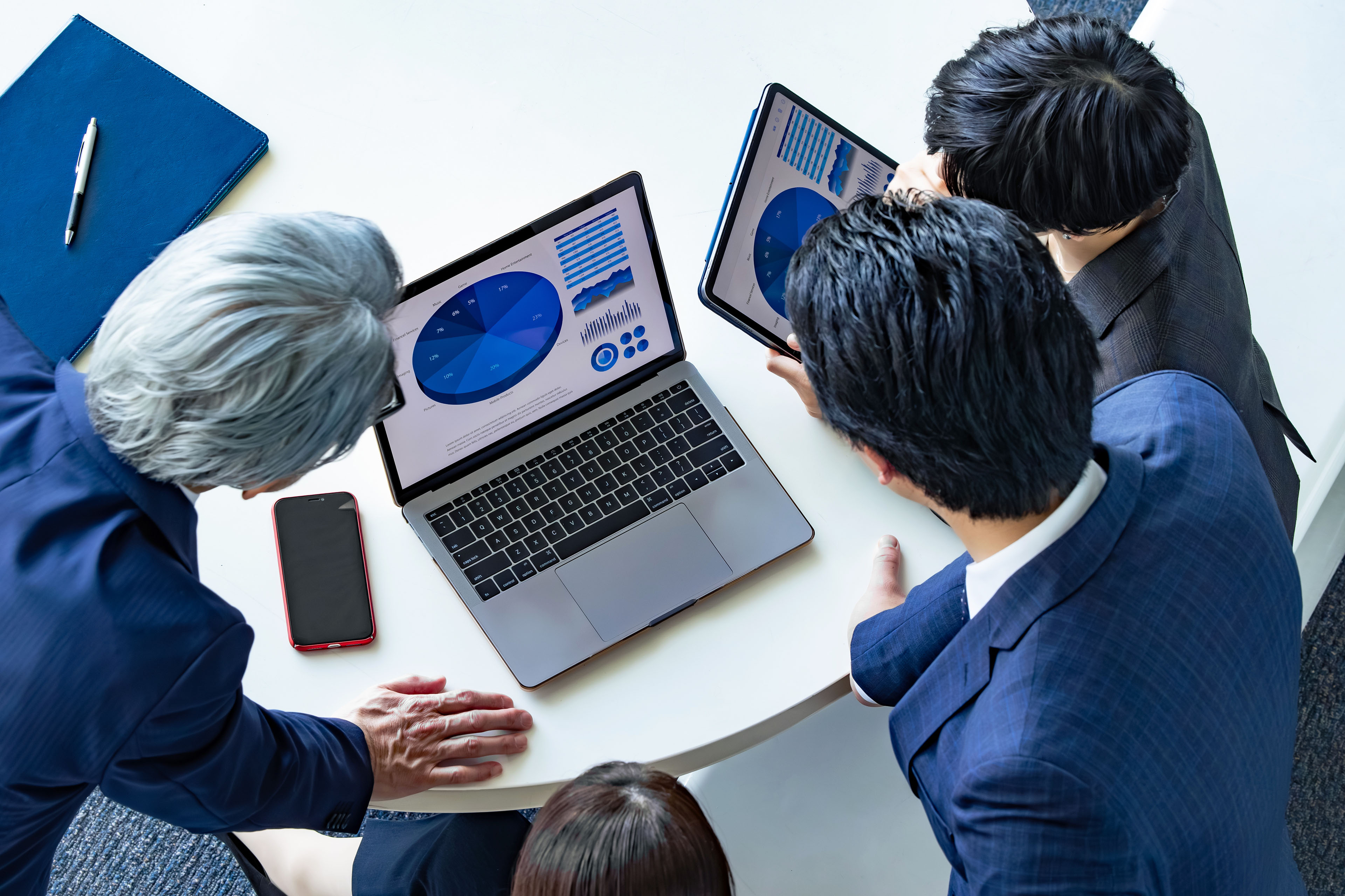 営業人材減少時代に挑むCustomer Tech戦略