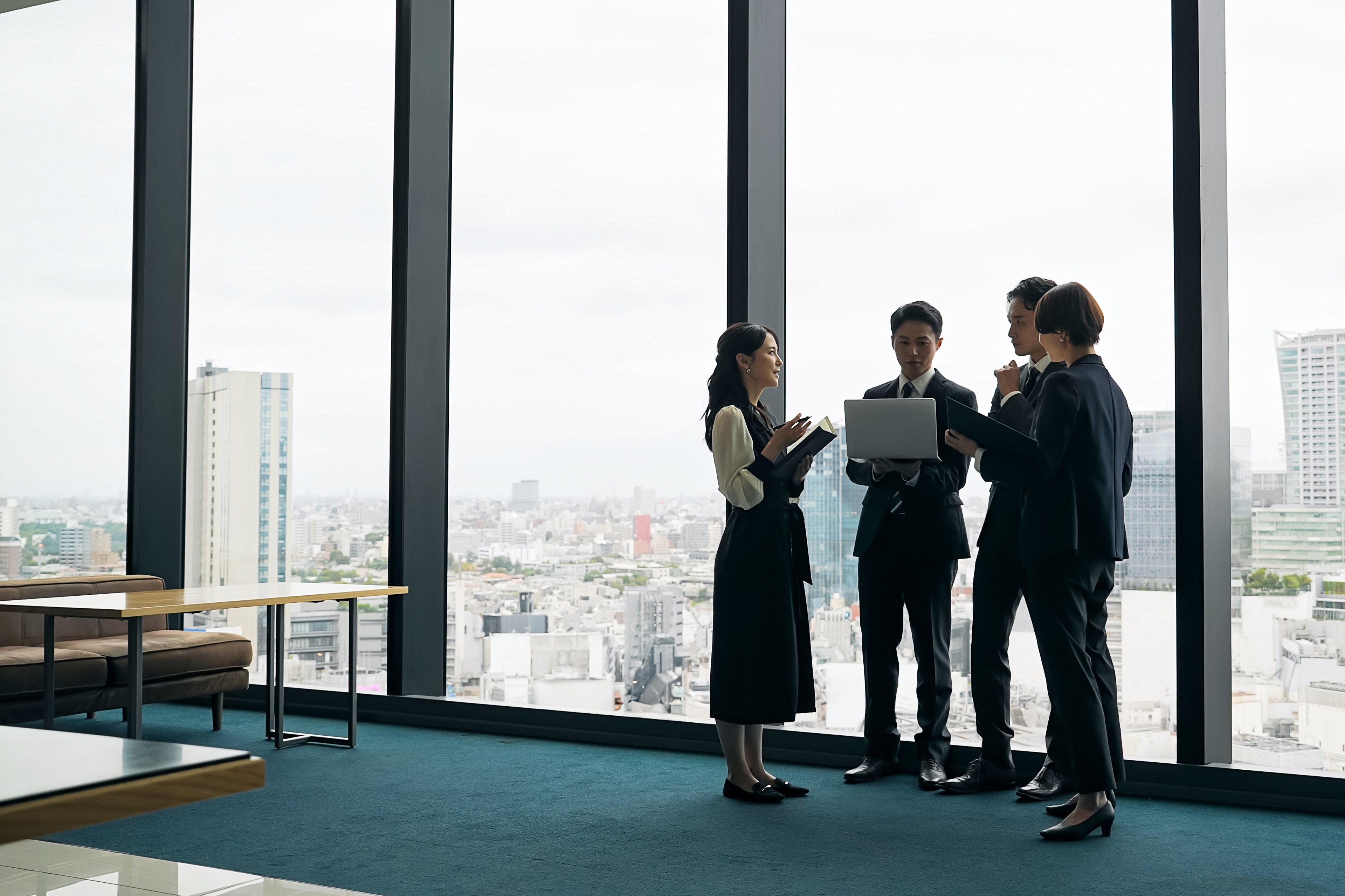 SSCの立ち上げ・拡大を加速し、標準化と効率化を同時に進めるには